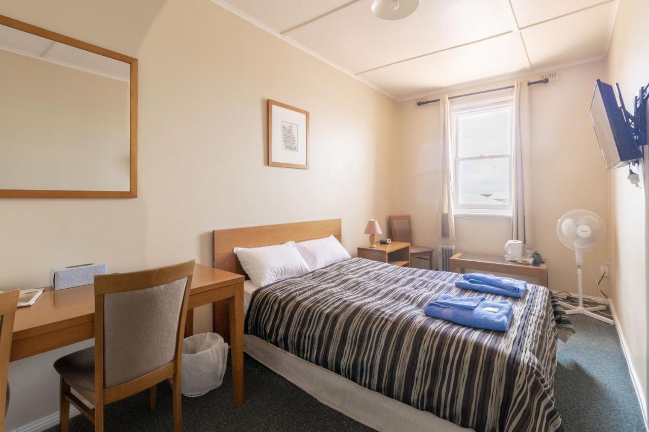 The Victoria Hotel Port MacDonnell Exterior photo
